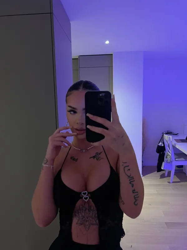 iamsaraly onlyfans header foto